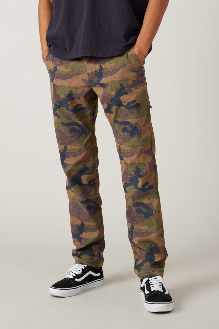 686 Men's Everywhere® Pant - Slim Fit — DARK CAMO (vista 2)