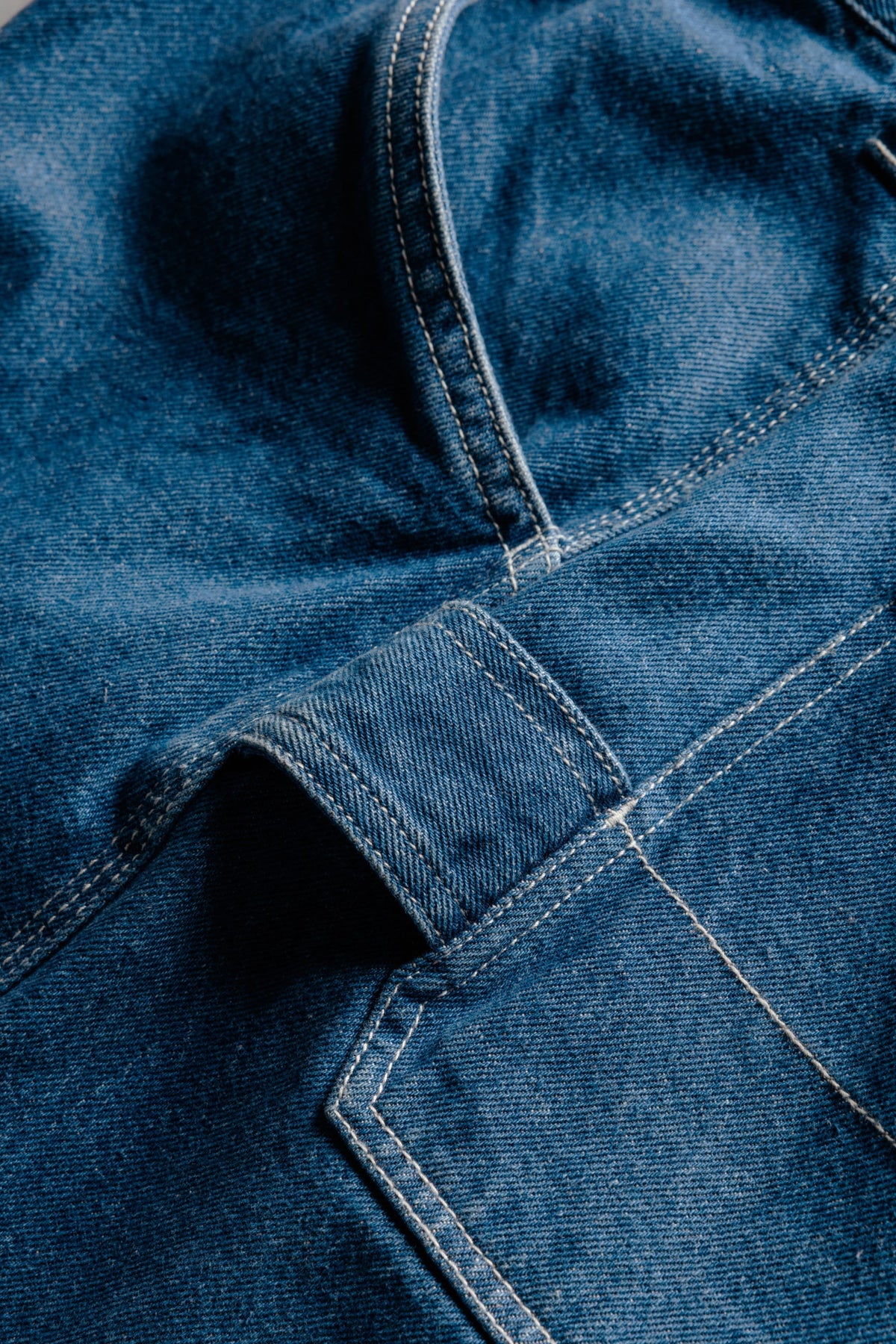 Close-up of the 686 Men’s Unwork® Hammerhead Denim Pant showing a utility loop and heavy contrast stitching on heavyweight cotton denim.