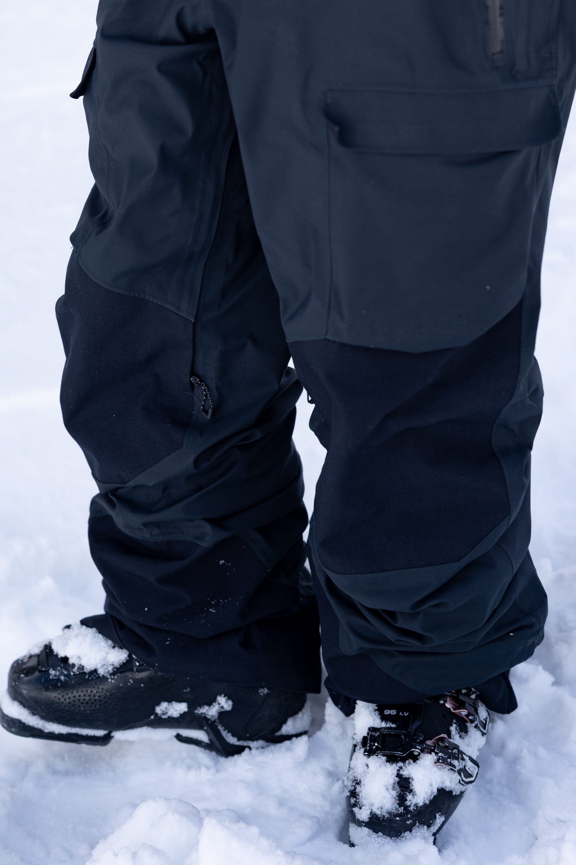 686 Men's GORE-TEX Dispatch™ Shell Bib – 686.com