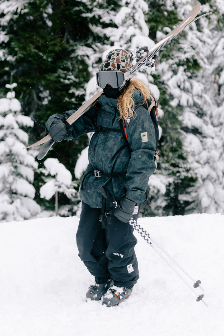 686 Women's GORE-TEX® Willow™ Insulated Jacket — MOSS GREEN SCRATCH CAMO (vista 2)